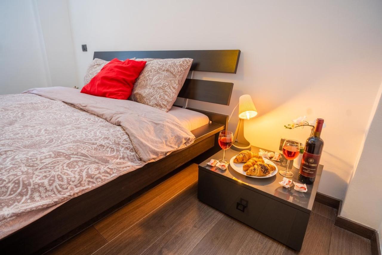 Cozy & Spacious Flat Near Victoriei Square Bucharest Exterior photo
