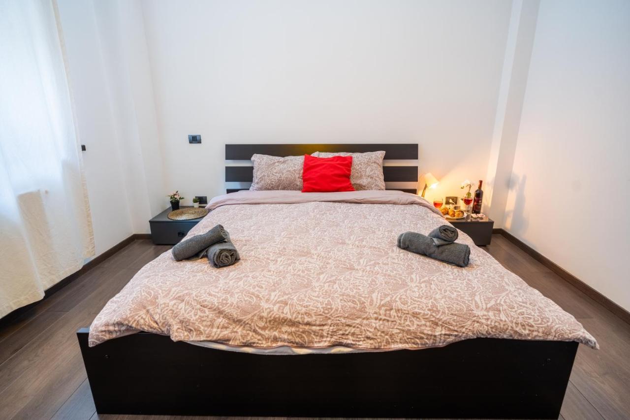 Cozy & Spacious Flat Near Victoriei Square Bucharest Exterior photo