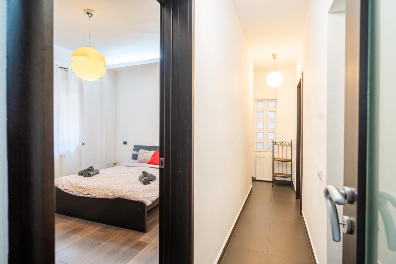 Cozy & Spacious Flat Near Victoriei Square Bucharest Exterior photo